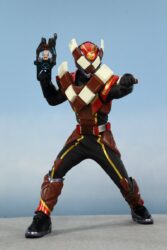 仮面ライダーヴァレンカッコいいな・・・・こっちは人間用の装備なんだろうか