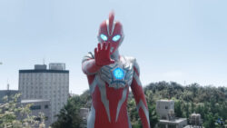 ウルトラマンオメガの横顔カッコいいな・・・・