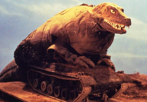 この恐竜戦車ならウルトラセブンにも負けないだろう